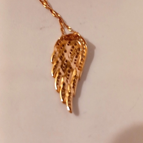 Bella Luce! Diamond simulant, Rose gold plated, Angel Wing! - Picture 3 of 5